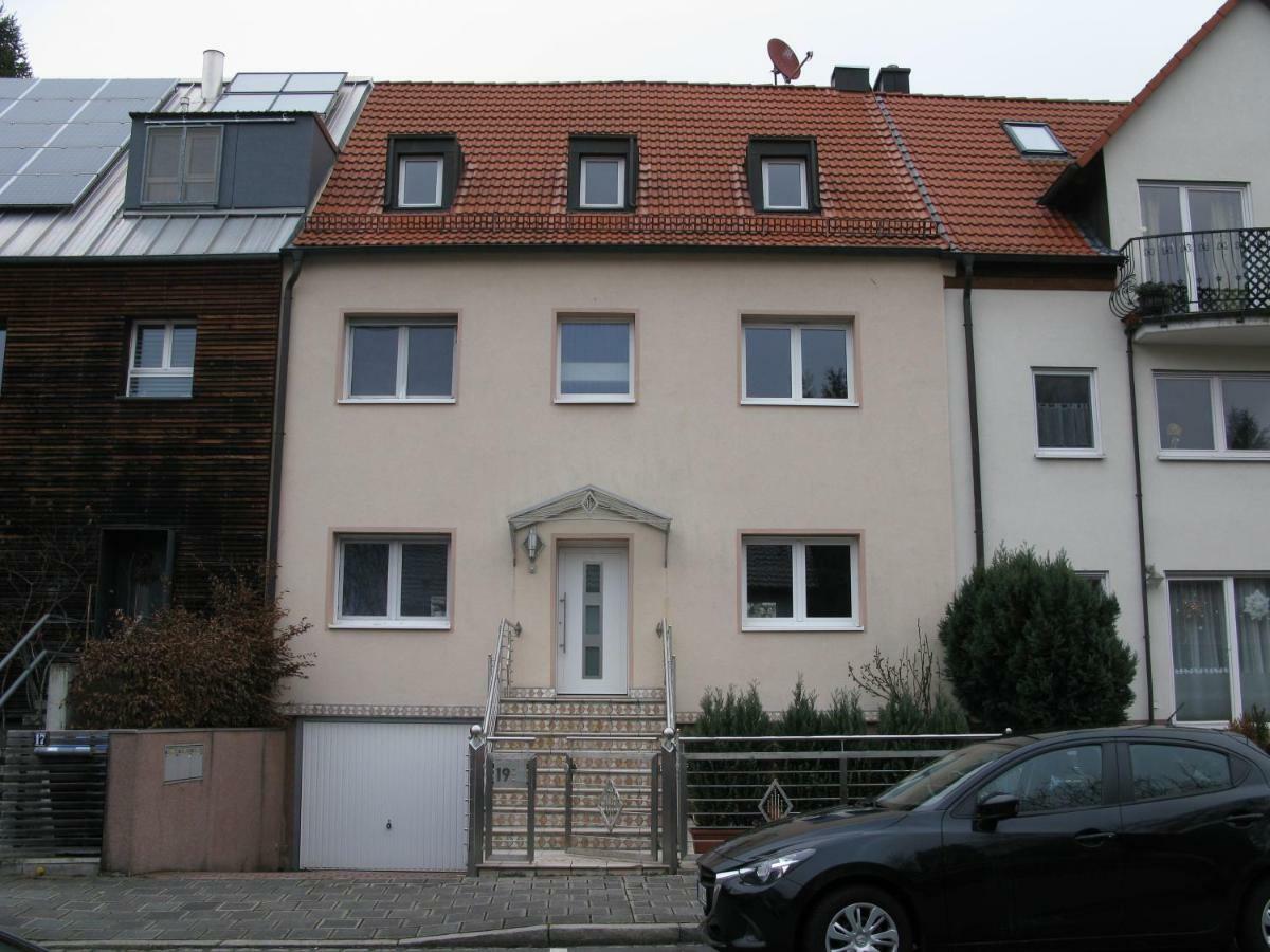 Messe-/Ferienwohnung Núremberg Exterior foto
